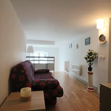 Duplex Cosy Au Coeur De La Bourboule, Jusqu'a 6 Personnes - Fr-1-858-32 アパート ラ・ブルブール